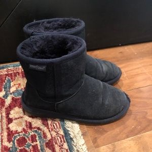 Minnetonka Olympia Short Boot Navy size 8